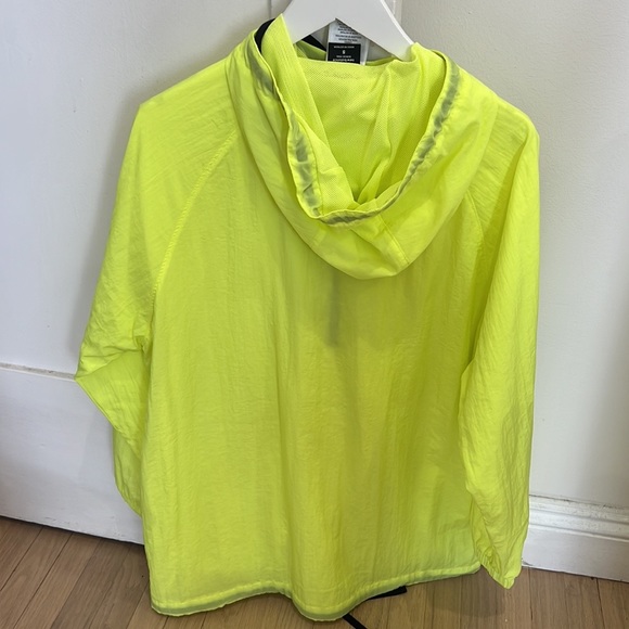 New Balance light weight jacket - Picture 2 of 4